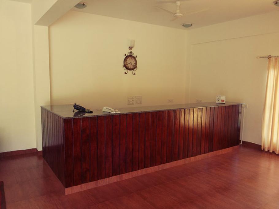 Palm Valley Resort Gonikoppal Екстериор снимка